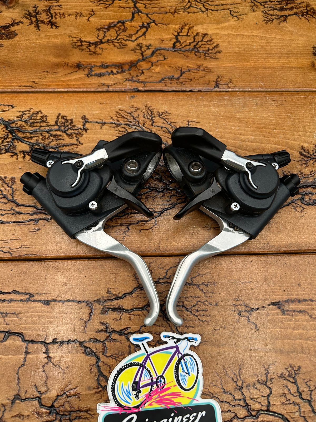 Shimano Deore XT ST-M739 3x8 Speed Shifters and Brake Levers