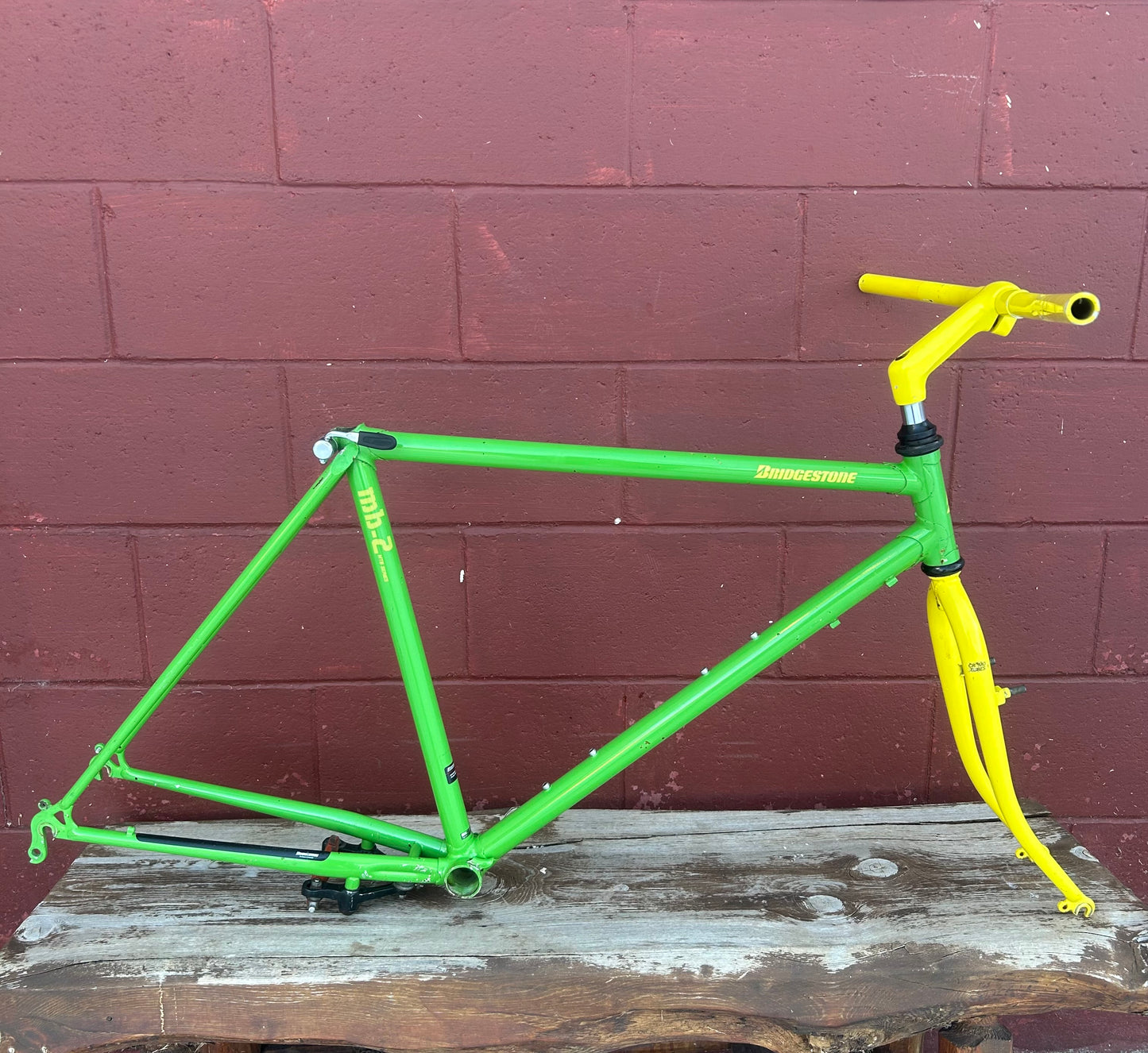 1987 19.5" Bridgestone MB-2 Frameset With Extras