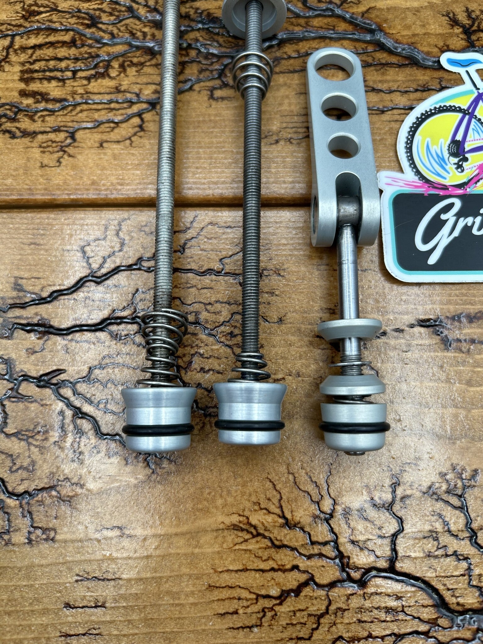 Ringle Silver Cam Twist Skewer Set – Gringineer Cycles