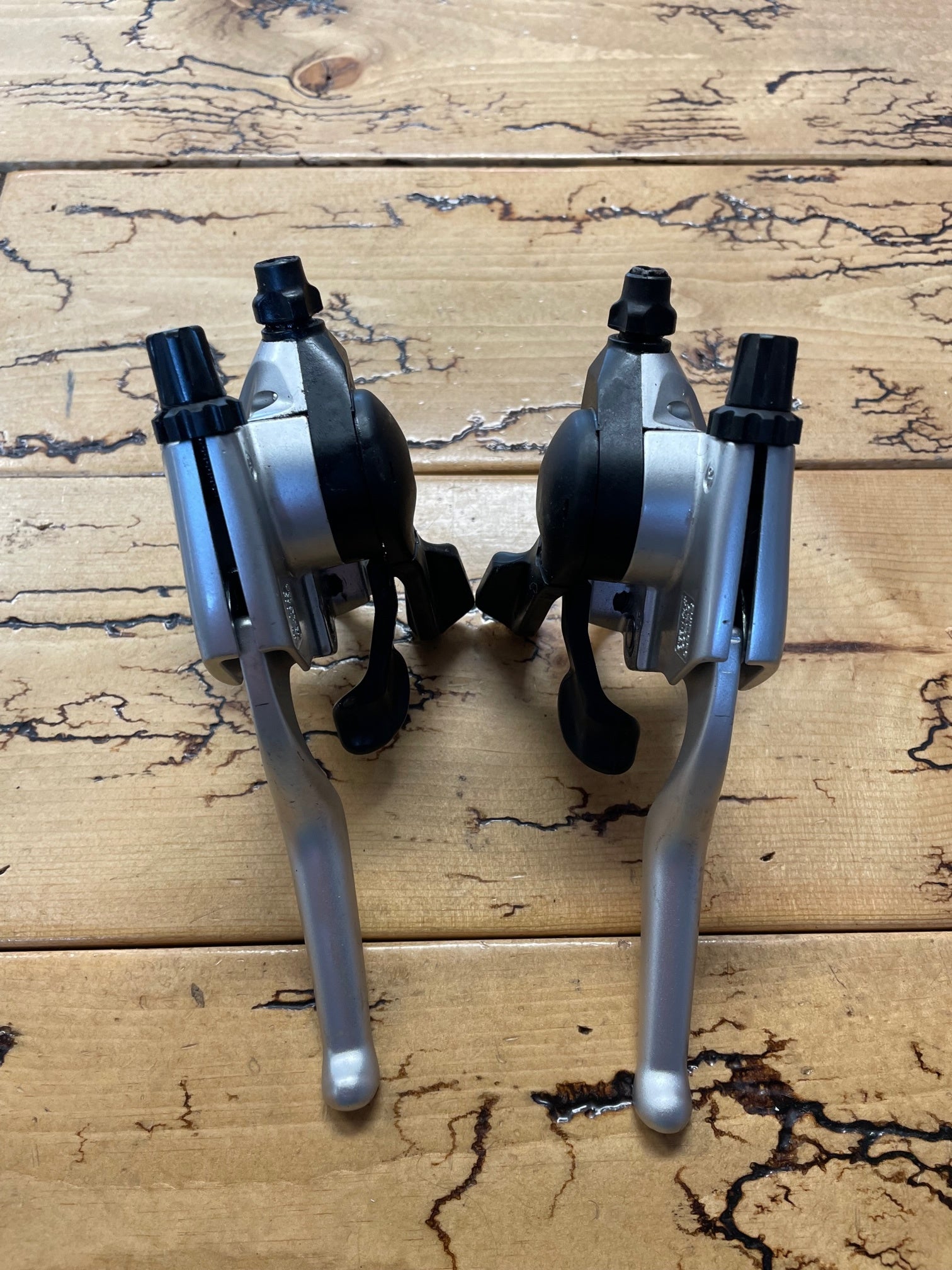Shimano Deore LX ST-T660 3x9 Shifter and Brake Lever Set