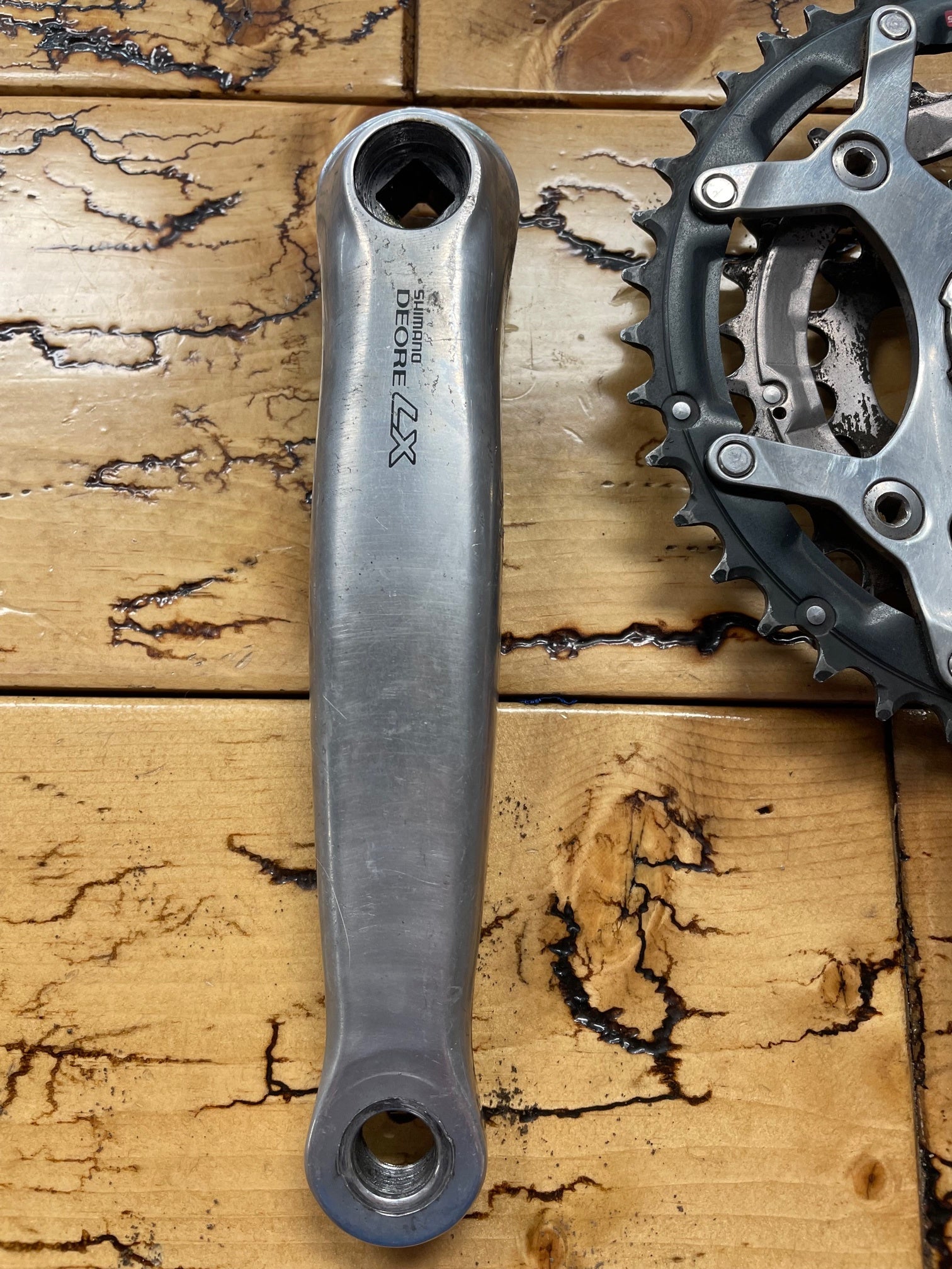 シンジ Shimano Deore LX FC-M569 175mm 42/32/22 Crankset – Gringineer Cycles