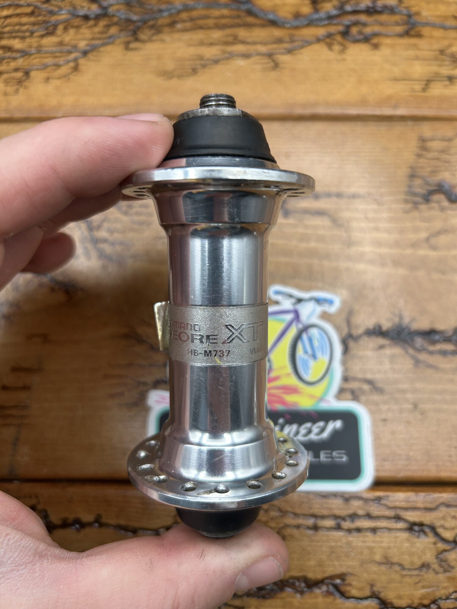 Shimano Deore XT HB-M737 32 Hole Front Hub – Gringineer Cycles