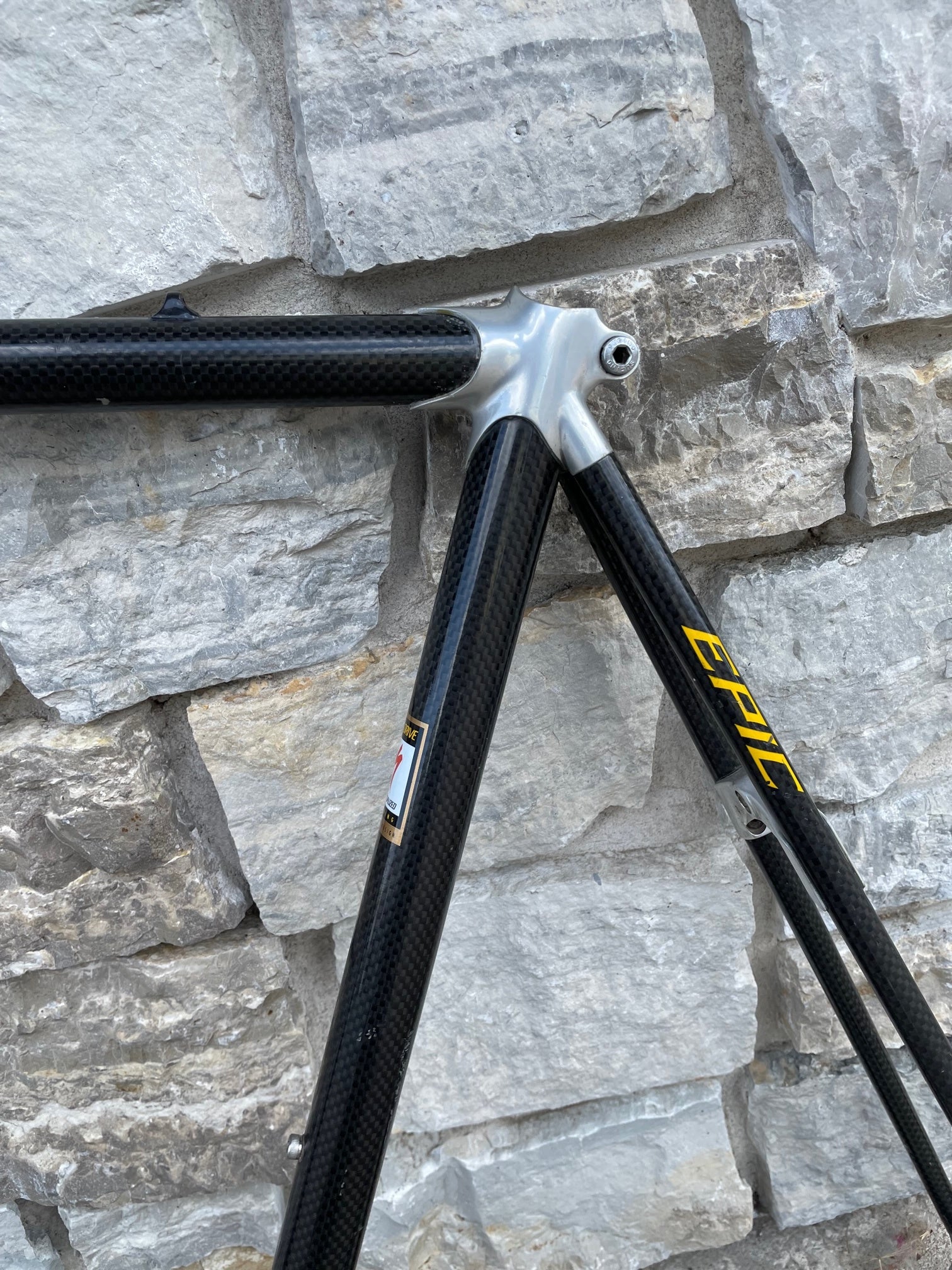 都内引渡しSPECIALIZED Allez Epic カーボン アルミフレーム Specialized Allez Epic Carbon Aluminum Road Bike 58cm Shimano 105