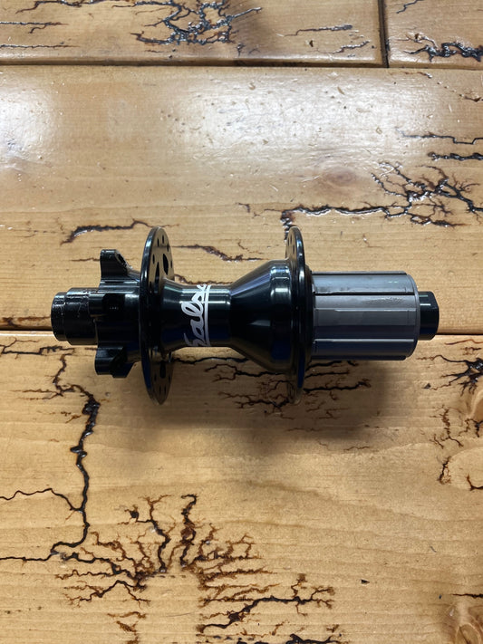 NOS RARE VINTAGE Campagnolo Cambio Corsa 129mm Teethed Axle Rear Hub NOS RARE VINTAGE Campagnolo Cambio Corsa 129mm Teethed Axle Rear Hub
