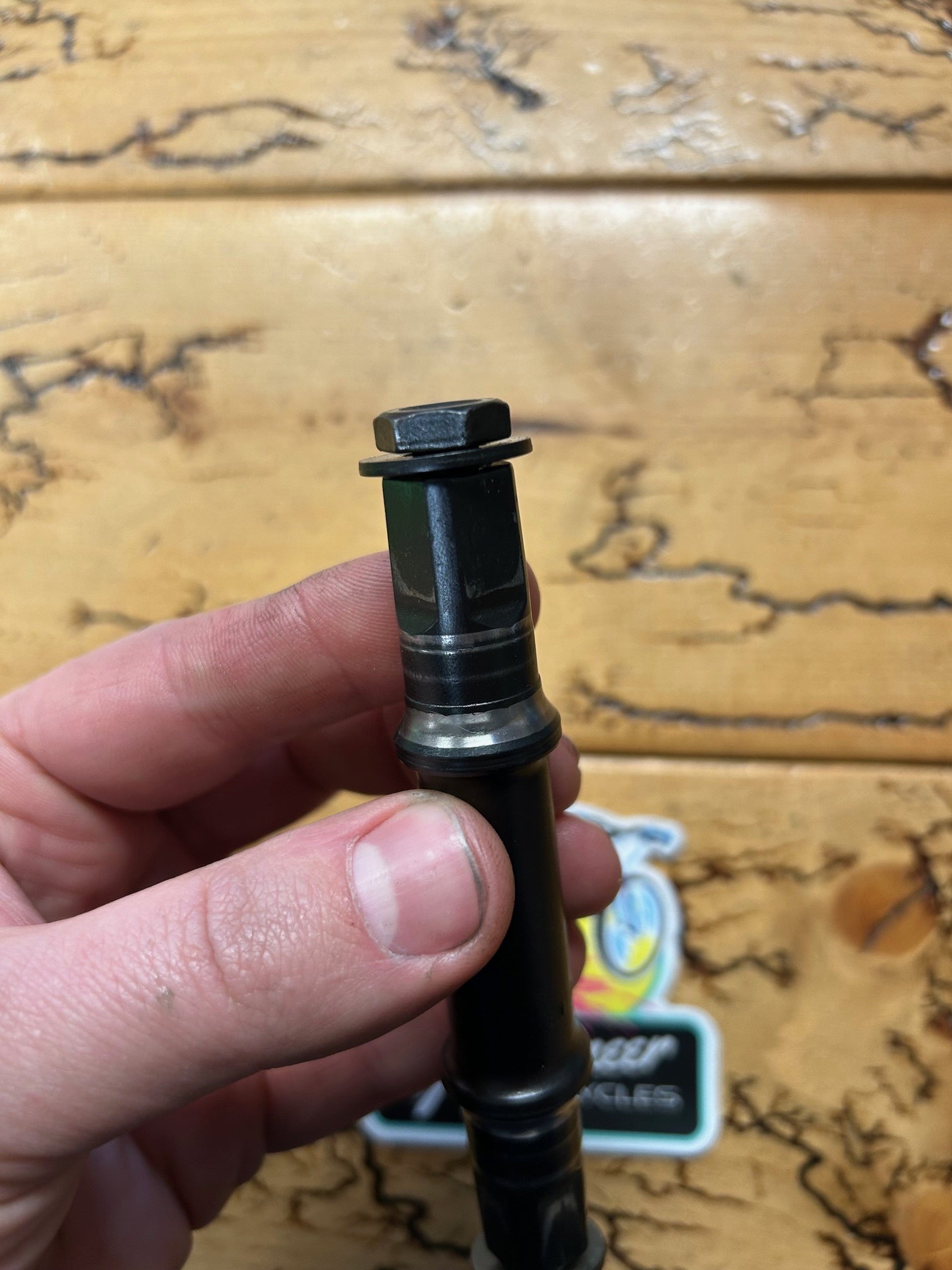 Shimano 600 BB-6400 113mm Square Taper Bottom Bracket Spindle