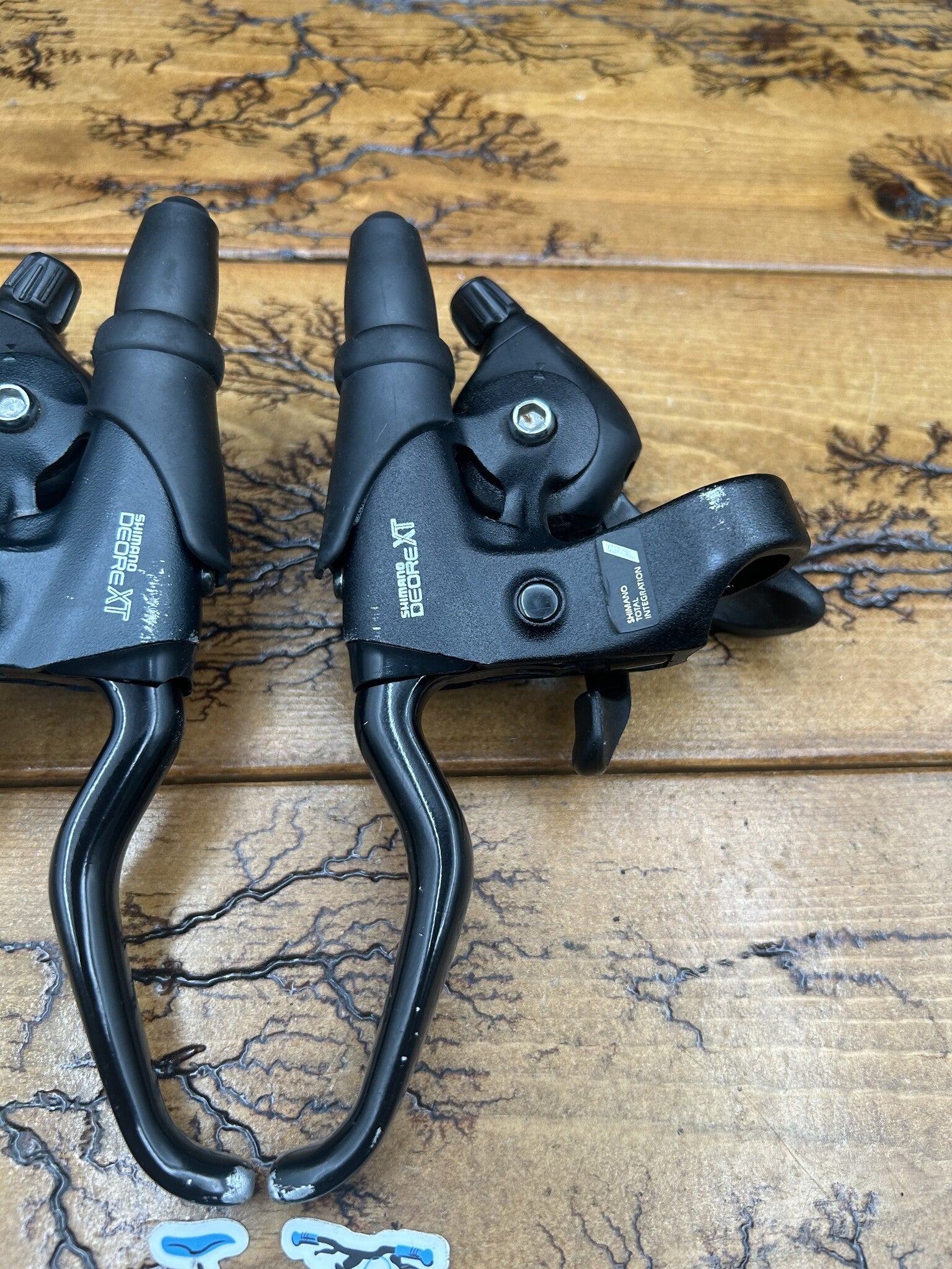 Shimano Deore XT ST-M095 7 Speed Shifter and Brake Lever Set