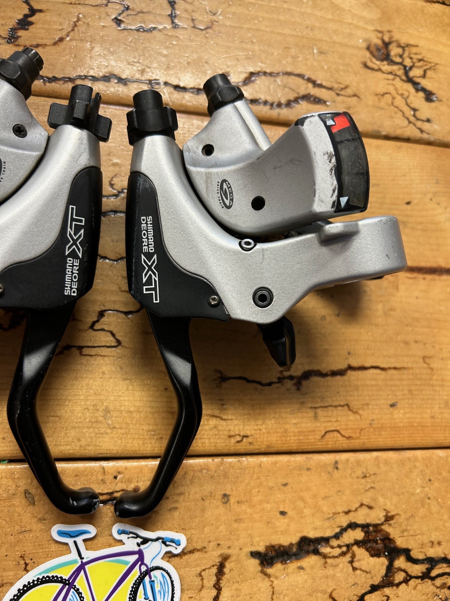 Shimano Deore XT ST-M750 9x3 Shifter / Brake Levers Set