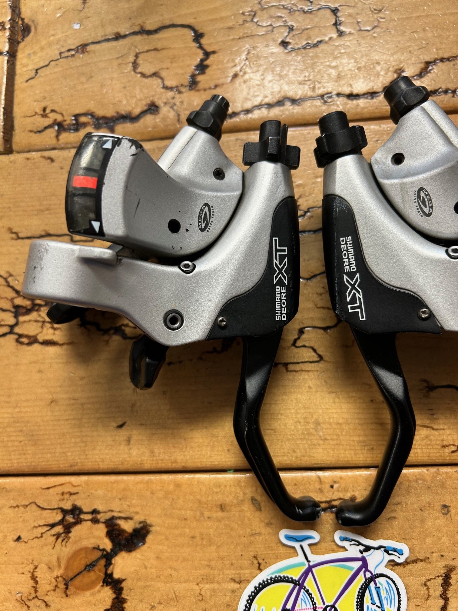 Shimano Deore XT ST-M750 9x3 Shifter / Brake Levers Set