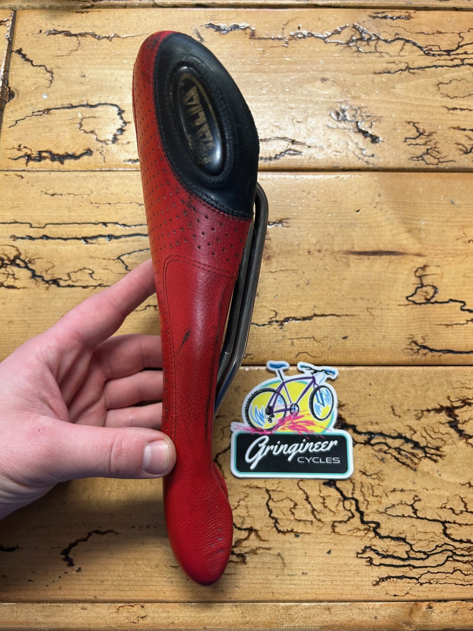Selle Italia Flite Red / Black Saddle – Gringineer Cycles