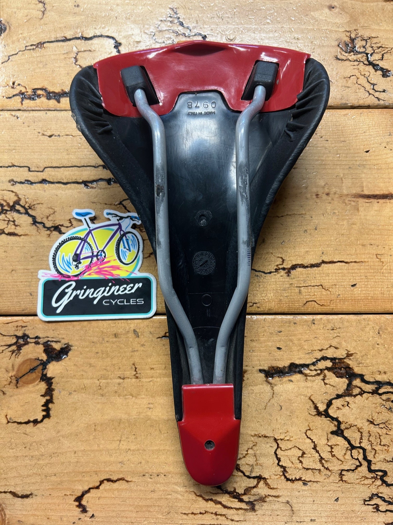 Selle Italia - C2 Gel Flow, Soft Gel Bicycle Saddle with a Wide Seat with Anti-Vibration Technology and a Manganese Rail, Water Resistant - Black - S2 Selle Italia - C2 Gel Flow, Soft Gel Bicycle Saddle with a Wide Seat with Anti-Vibration Technology and a Manganese Rail, Water Resistant - Black - S2