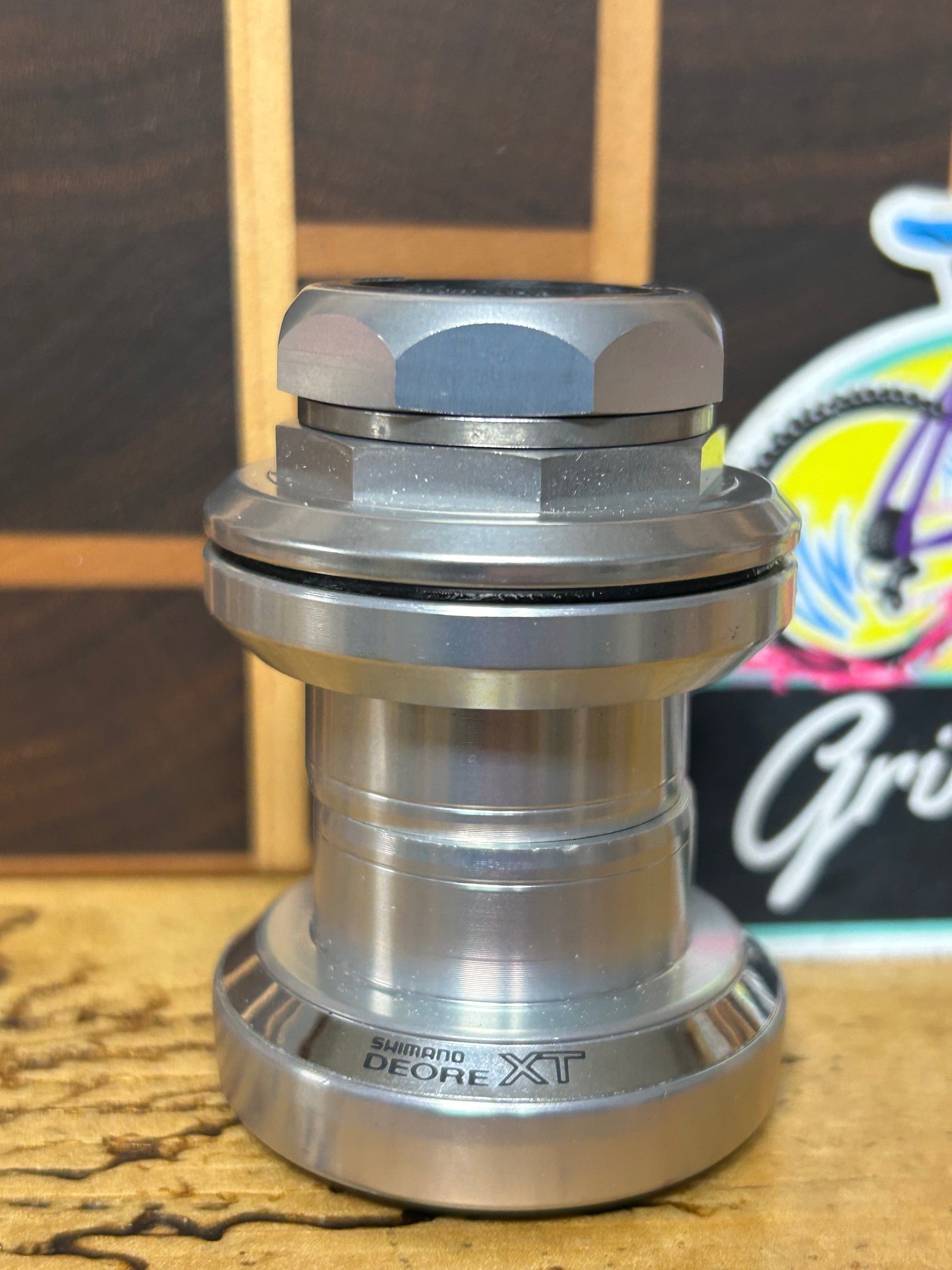 RETRO OLDSCHOOL NOS NEW NIB Shimano Deore XT 1.1/8 inch headset HP-M740 HP-M741 EUR 101,58 - FR RETRO OLDSCHOOL NOS NEW NIB Shimano Deore XT 1.1/8 inch headset HP-M740 HP-M741 EUR 101,58 - FR